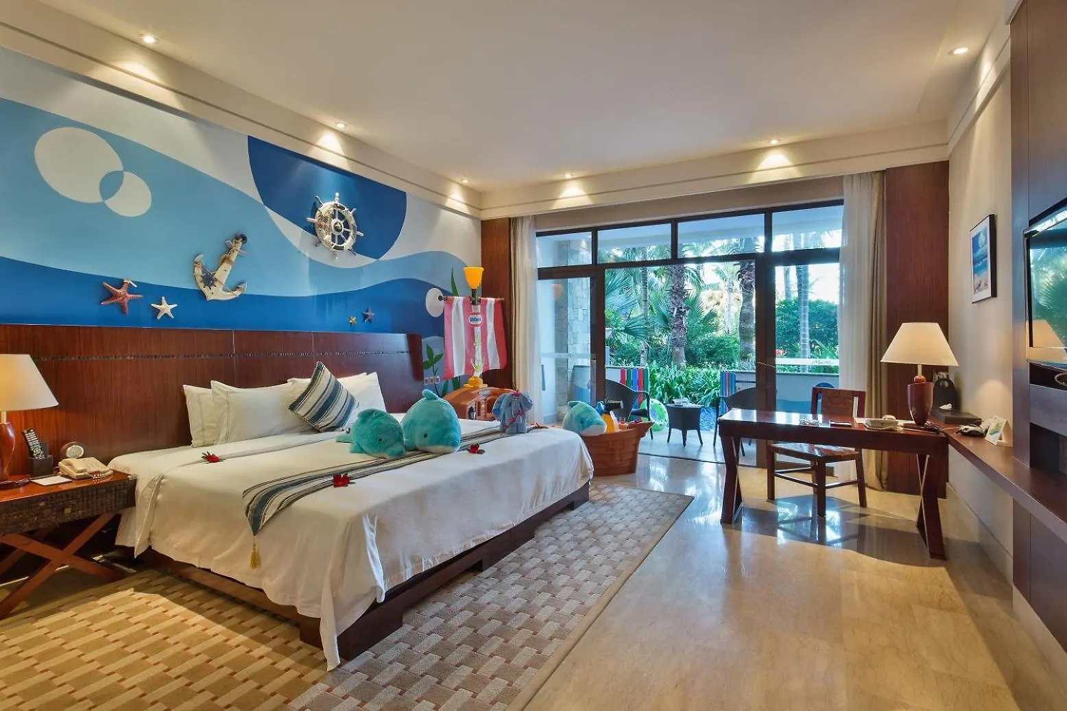 Grand Metropark Villa Resort Sanya Yalong Bay - Beach Shuttle And Singer Performance