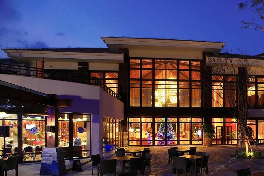 Grand Metropark Villa Resort Sanya Yalong Bay - Beach Shuttle And Singer Performance 5*,