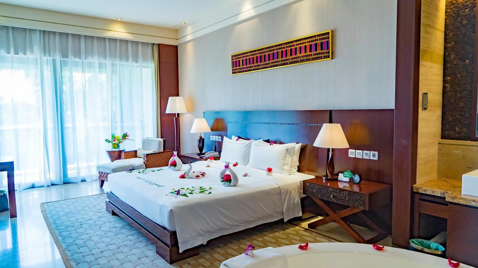 Grand Metropark Villa Resort Sanya Yalong Bay - Beach Shuttle And Singer Performance China