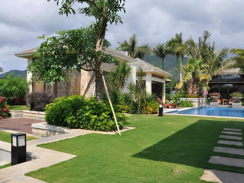 Grand Metropark Villa Resort Sanya Yalong Bay - Beach Shuttle And Singer Performance
