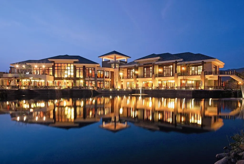 *****  Grand Metropark Villa Resort Sanya Yalong Bay - Beach Shuttle And Singer Performance China